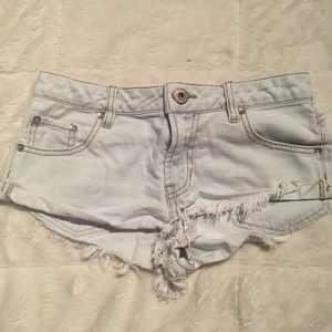 BULLHEAD LIGHTWASH SLOUCHY SHORT